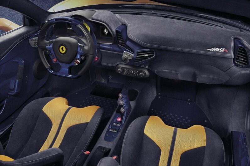 
								2015 Ferrari 458 Speciale A full									